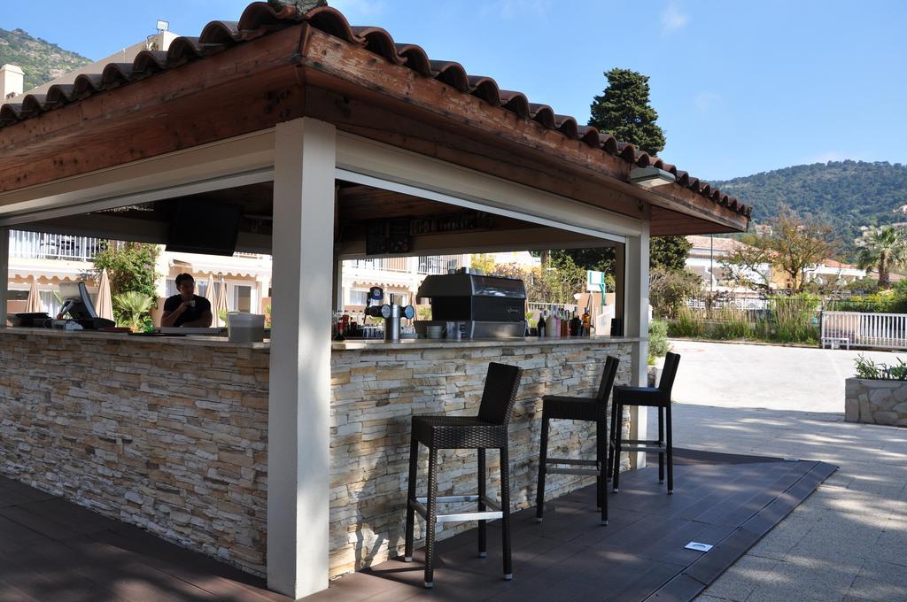 Hotel De La Plage Le Lavandou Exterior foto