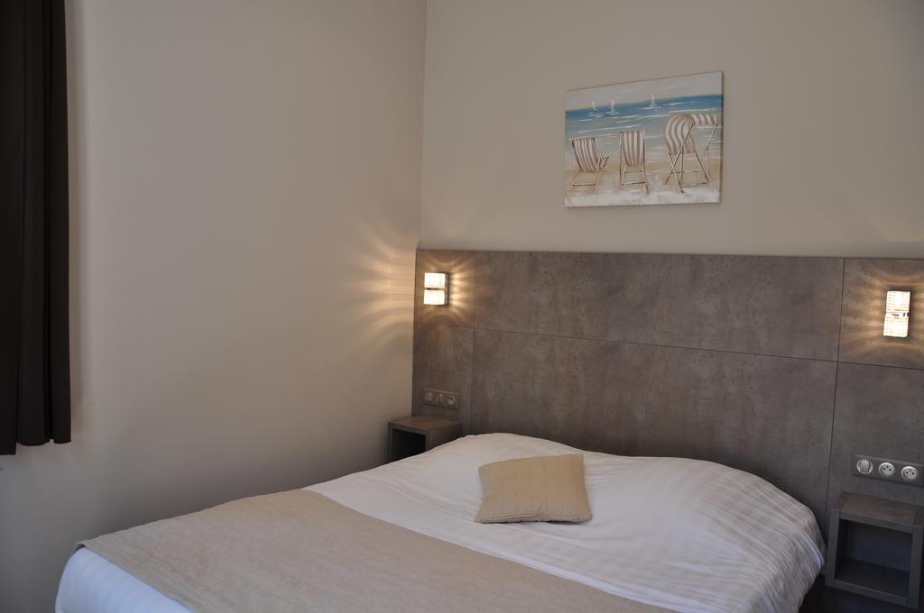 Hotel De La Plage Le Lavandou Zimmer foto