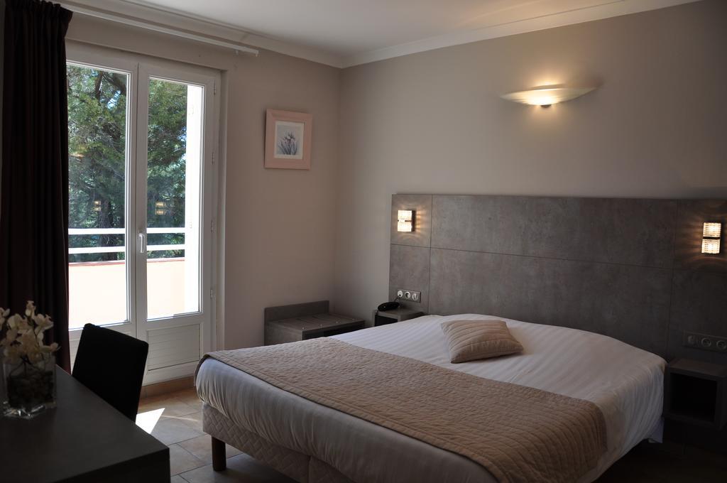 Hotel De La Plage Le Lavandou Zimmer foto