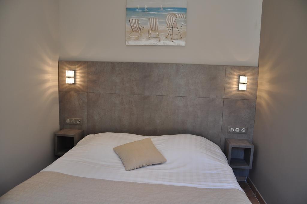 Hotel De La Plage Le Lavandou Zimmer foto